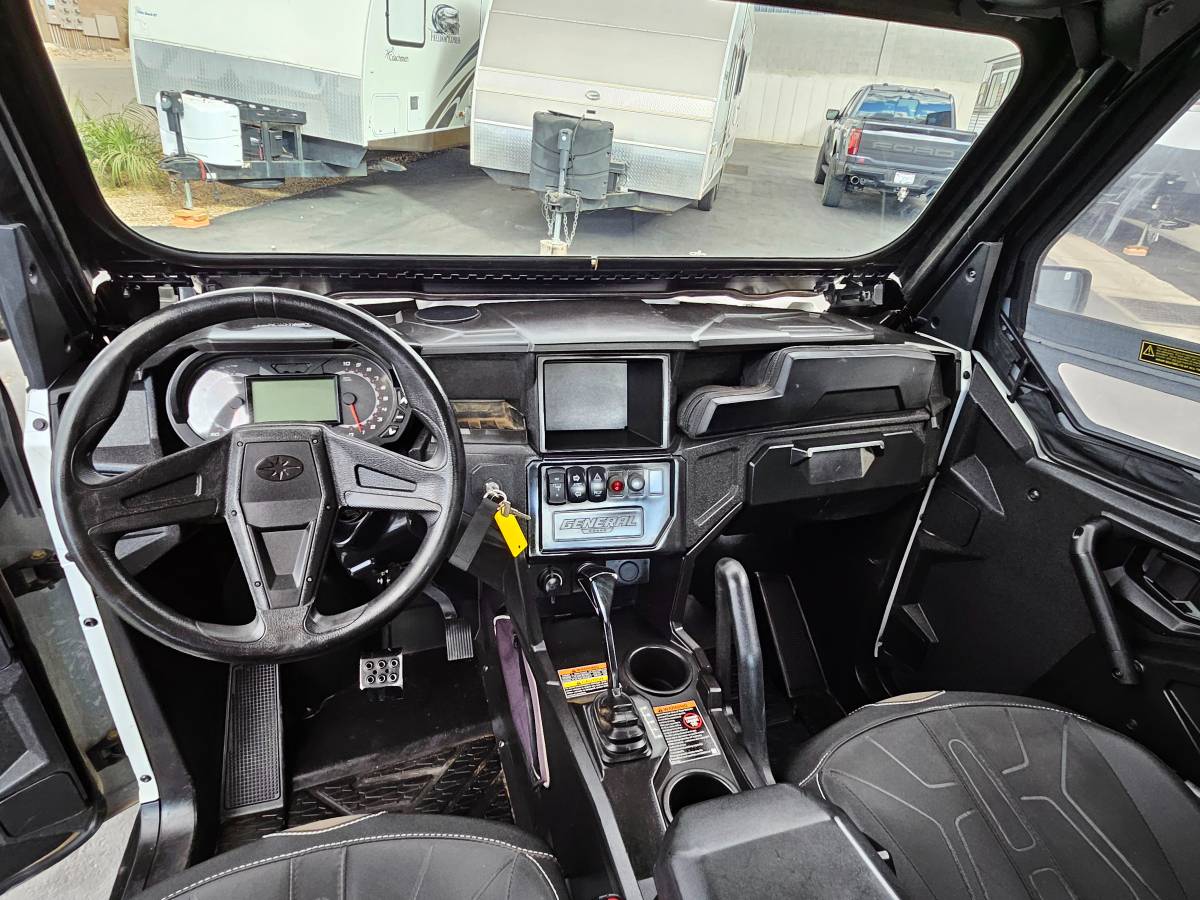 
								2019 Polaris General 4 1000 EPS Fox Edition full									