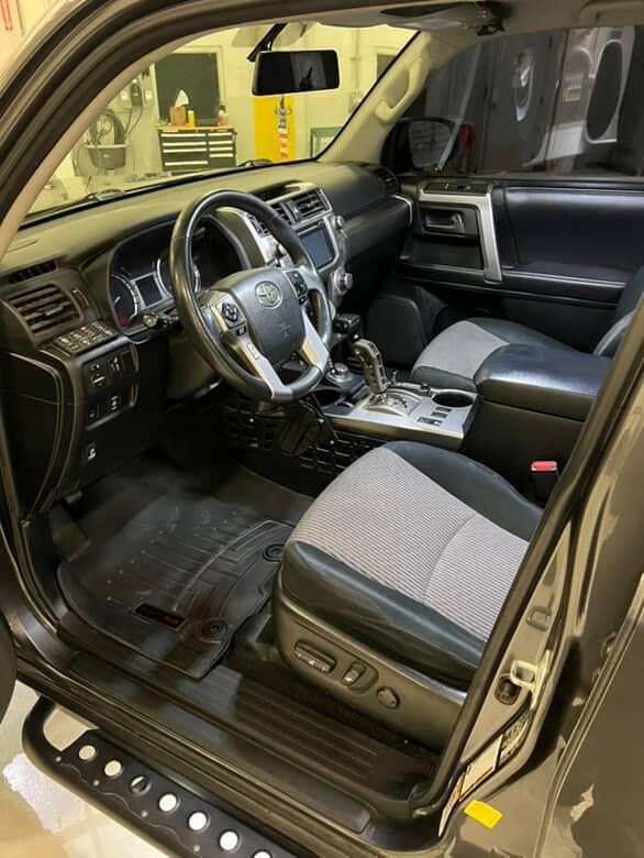 
								2019 Toyota 4runner sr5 full									