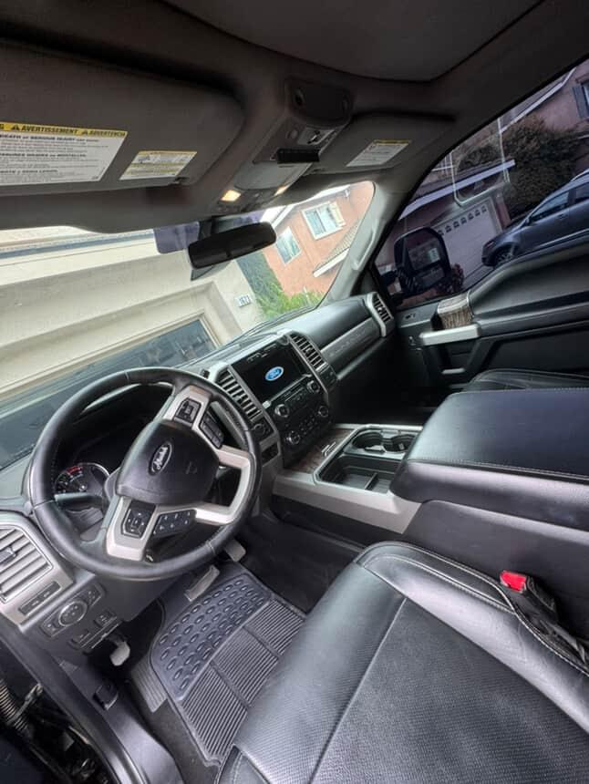 
								2017 ford f250 lariat full									