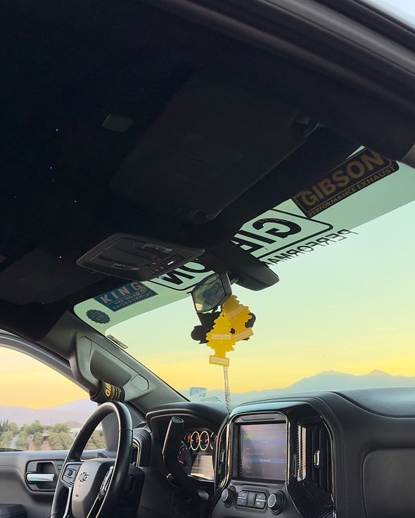
								2022 Chevy 1500 full									