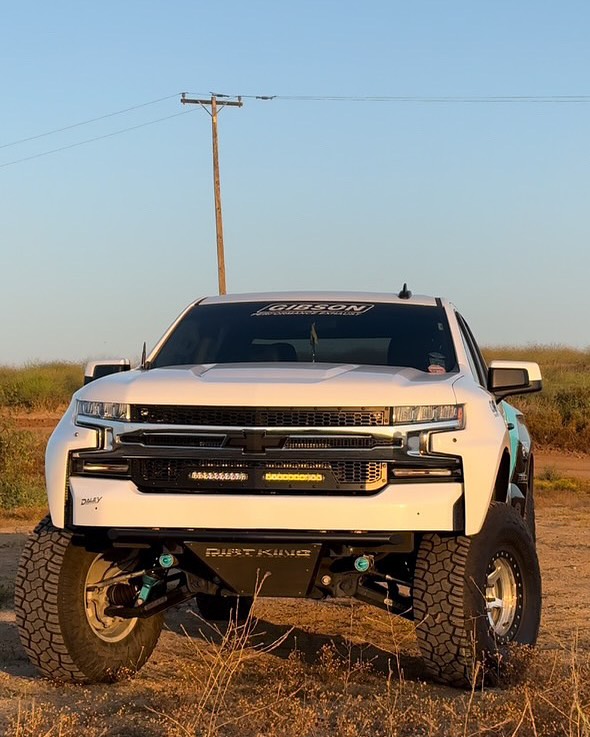
								2022 Chevy 1500 full									