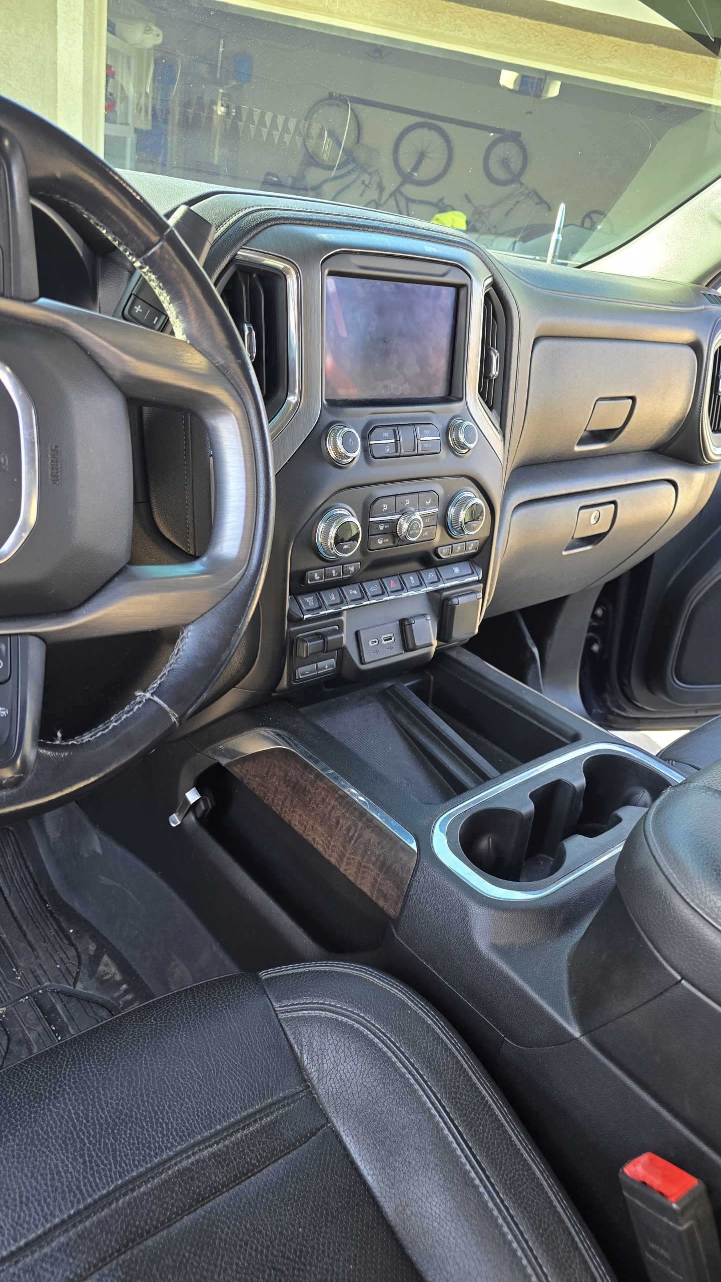 
								2020 GMC Denali dually full									