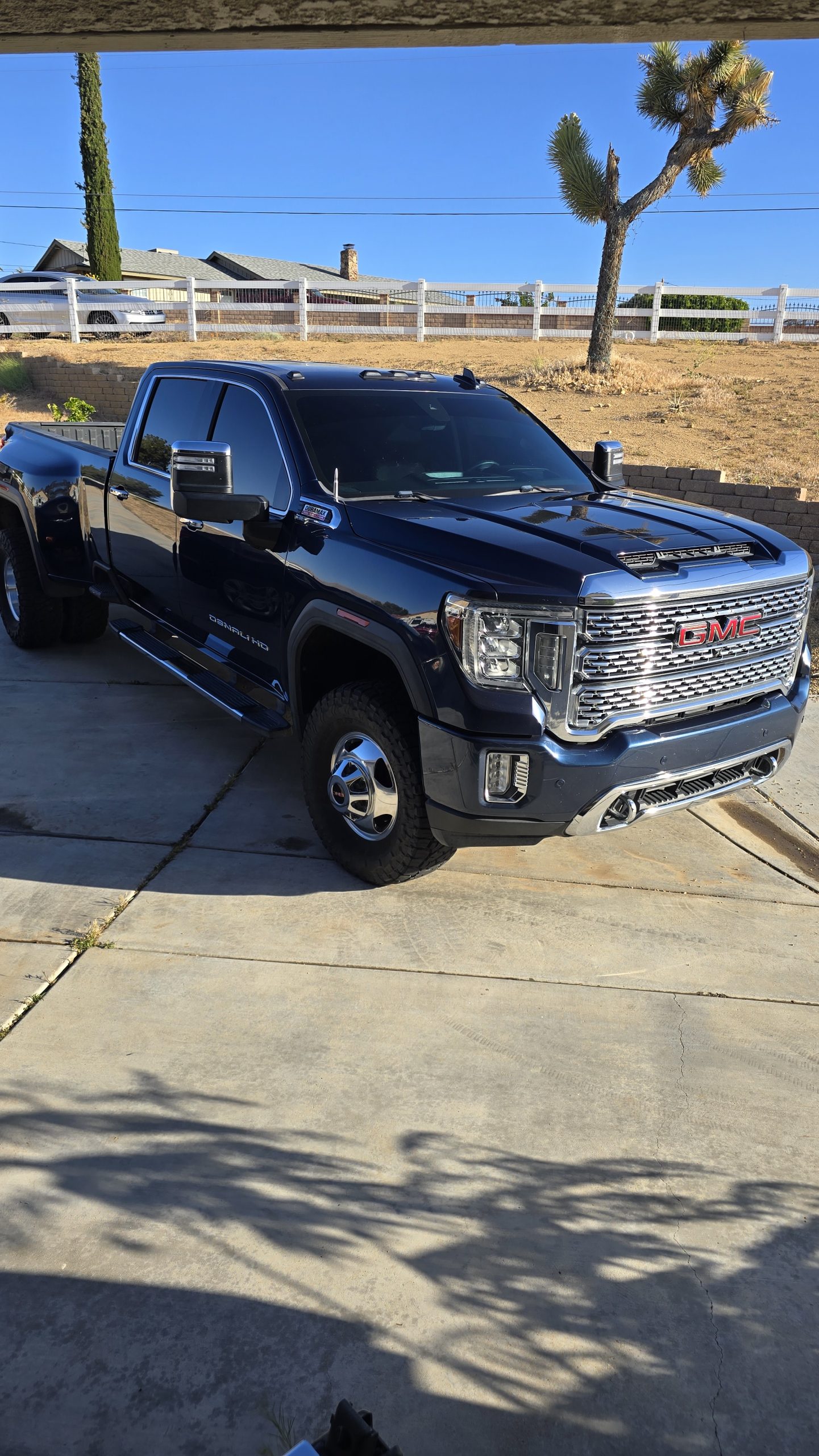 
								2020 GMC Denali dually full									