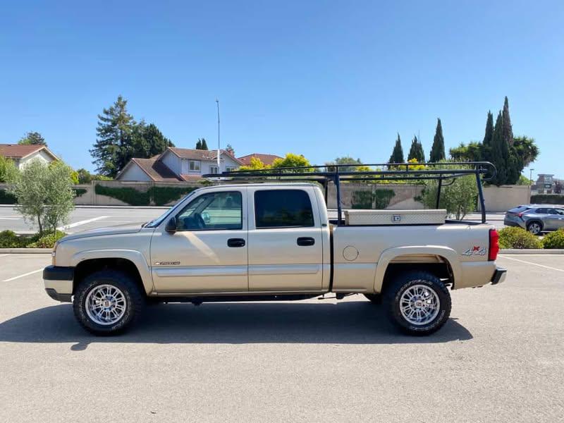 
								2004 Chevy Silverado full									