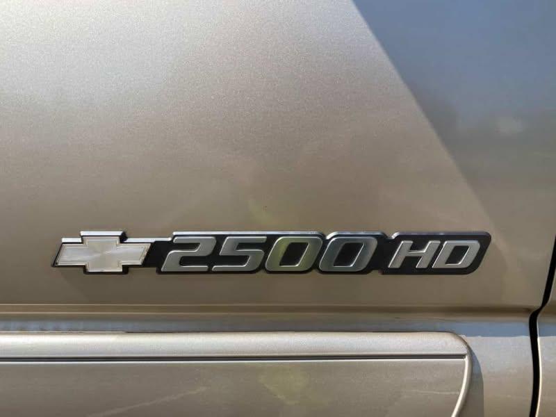 
								2004 Chevy Silverado full									