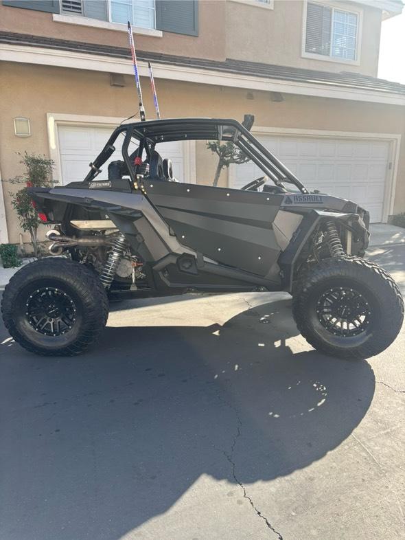 
								2014 RZR XP 1000 full									