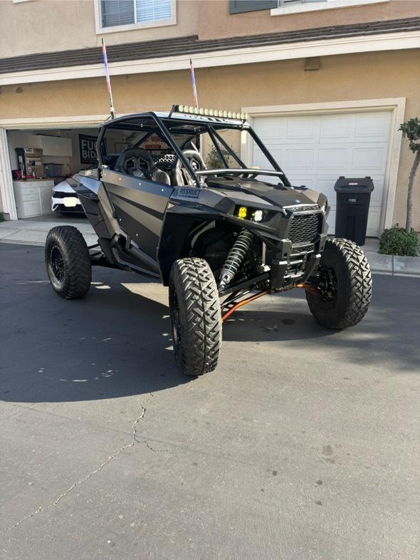 
								2014 RZR XP 1000 full									
