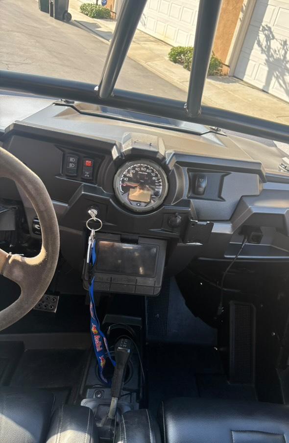 
								2014 RZR XP 1000 full									