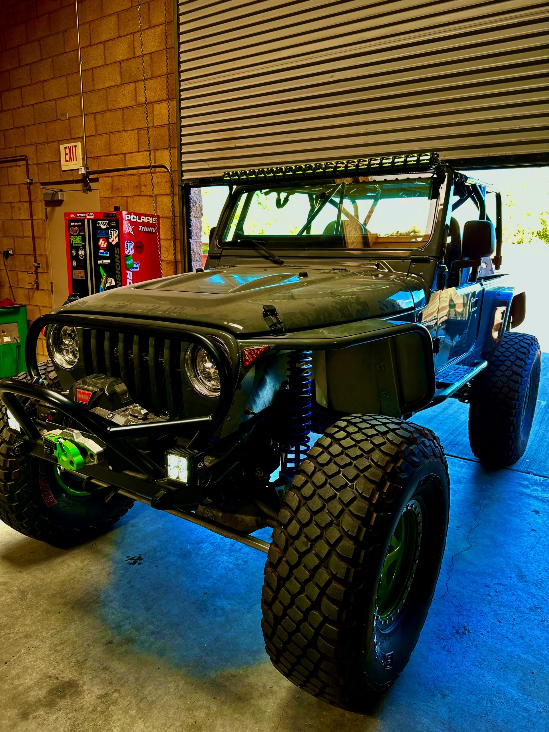 
								2003 Jeep TJ full									