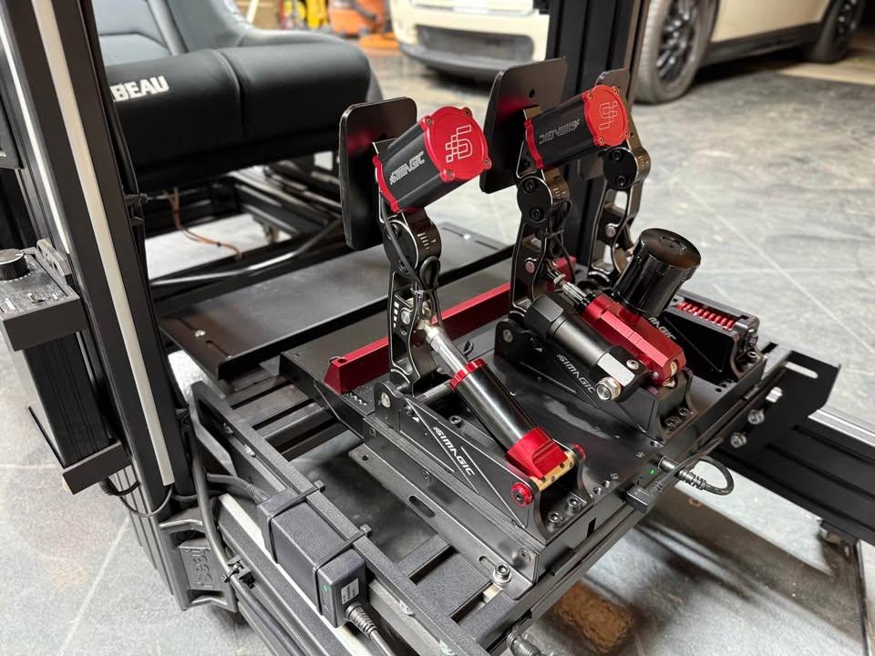 
								Turn Key Racing Sim full									