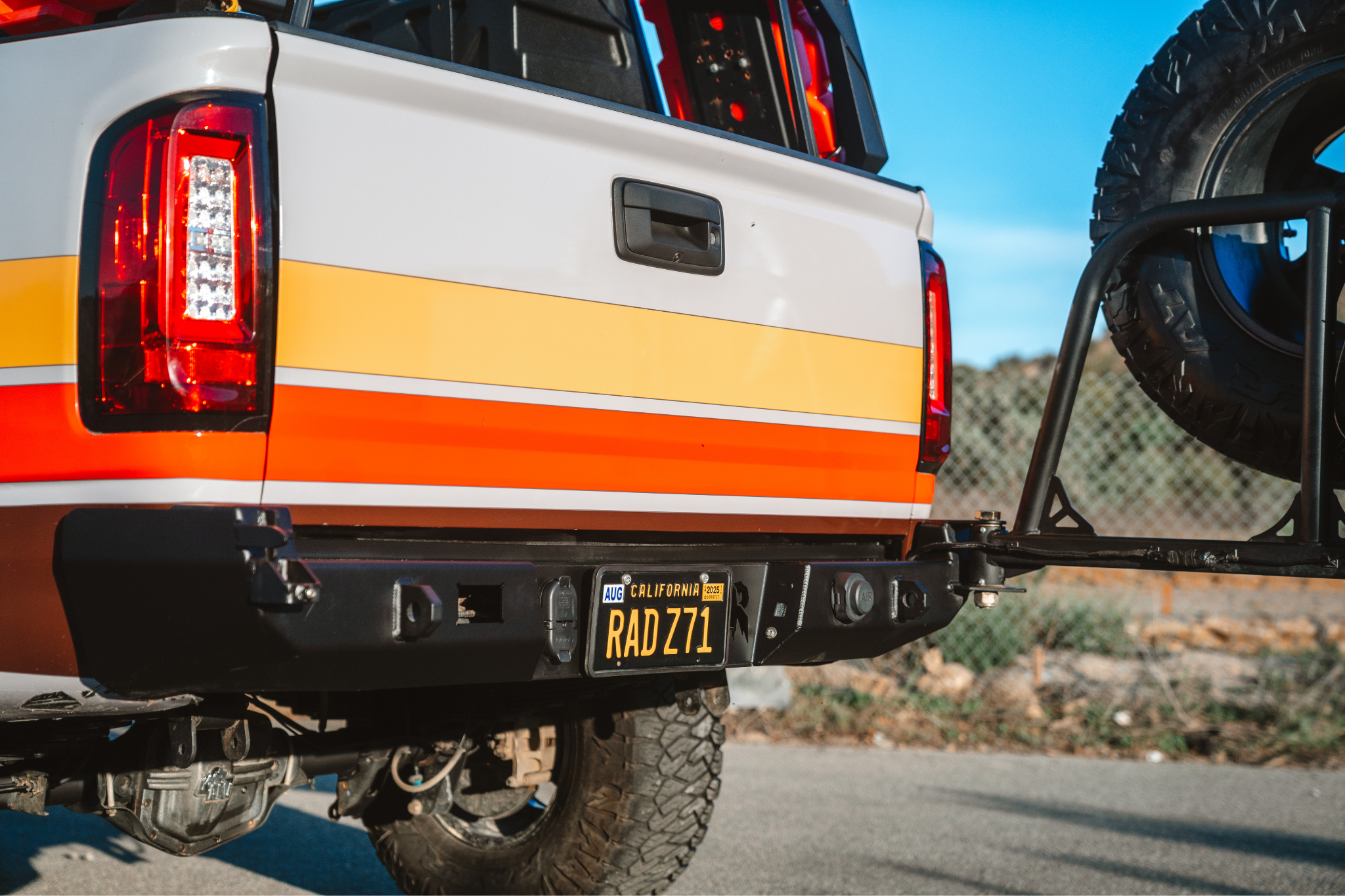 
								2017 Chevy Colorado full									