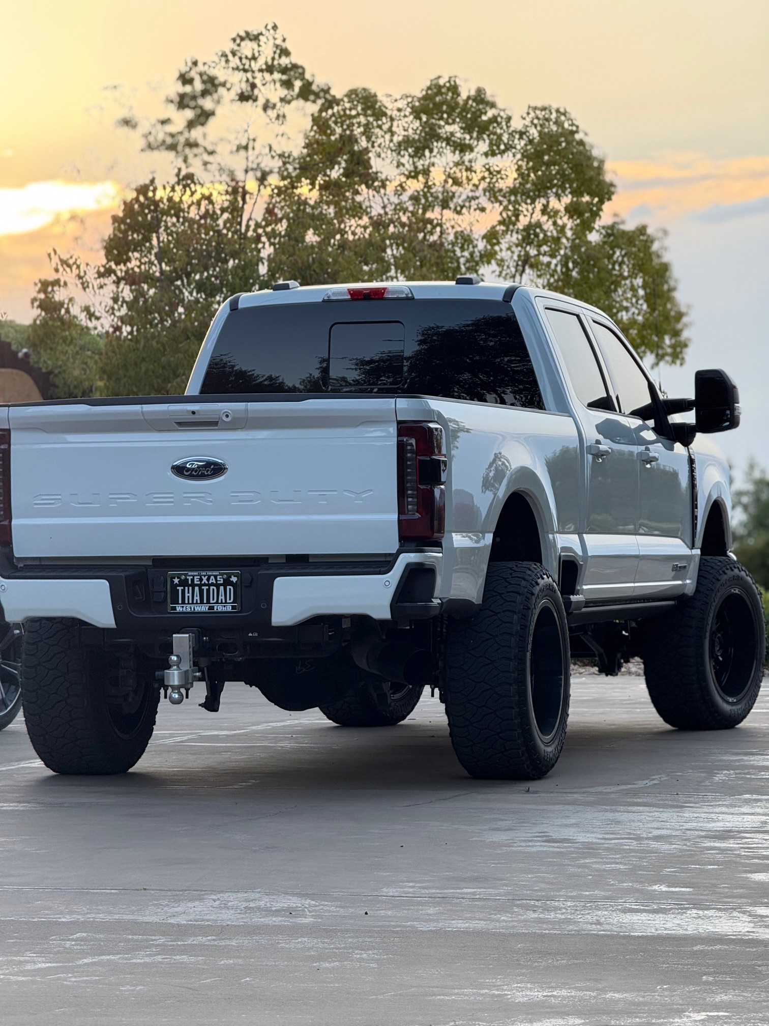 
								2024 F250 Lariat full									