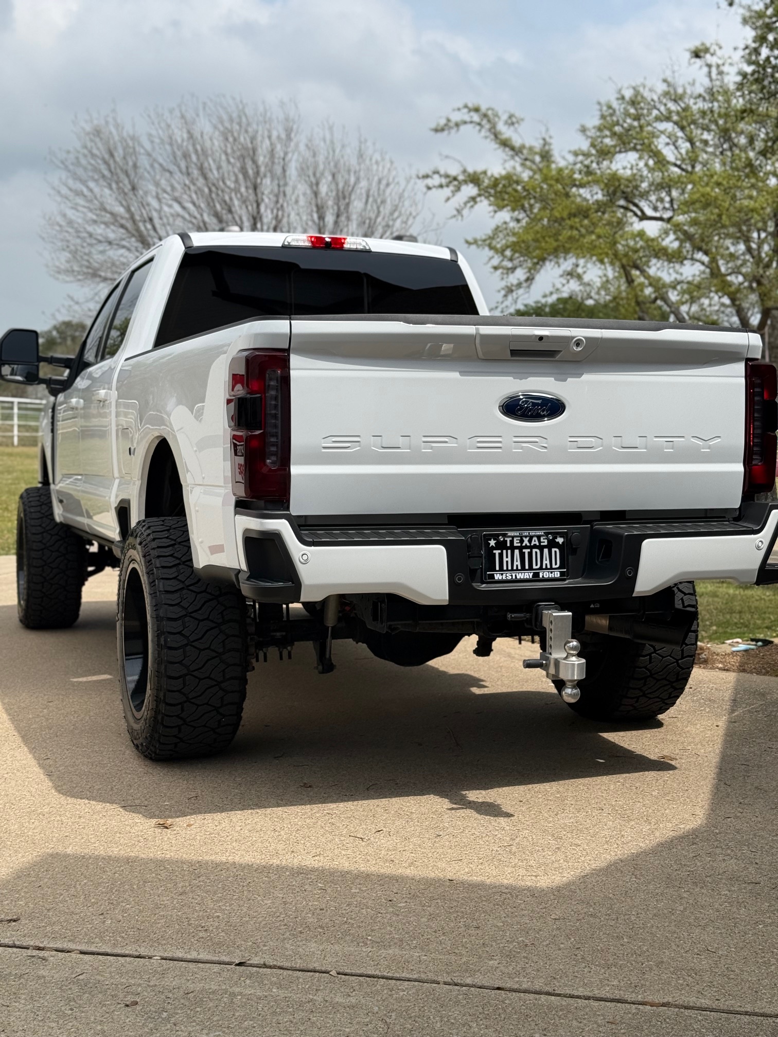 
								2024 F250 Lariat full									