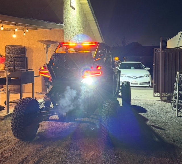 
								2023 Polaris RZr Pro R 4 Ultimate W/ Trailer full									