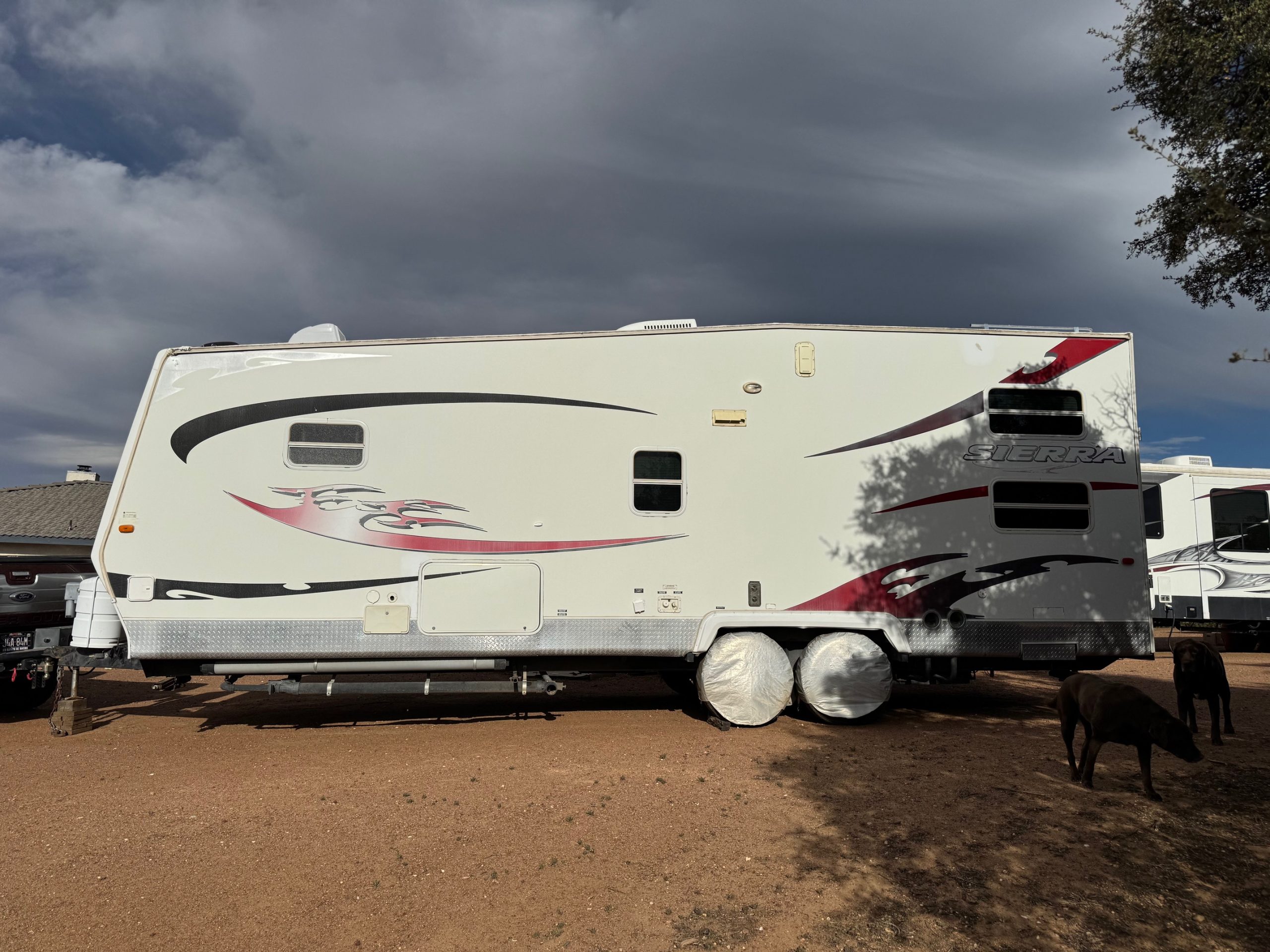 
								2009 Sierra 27ft Toy Hauler full									