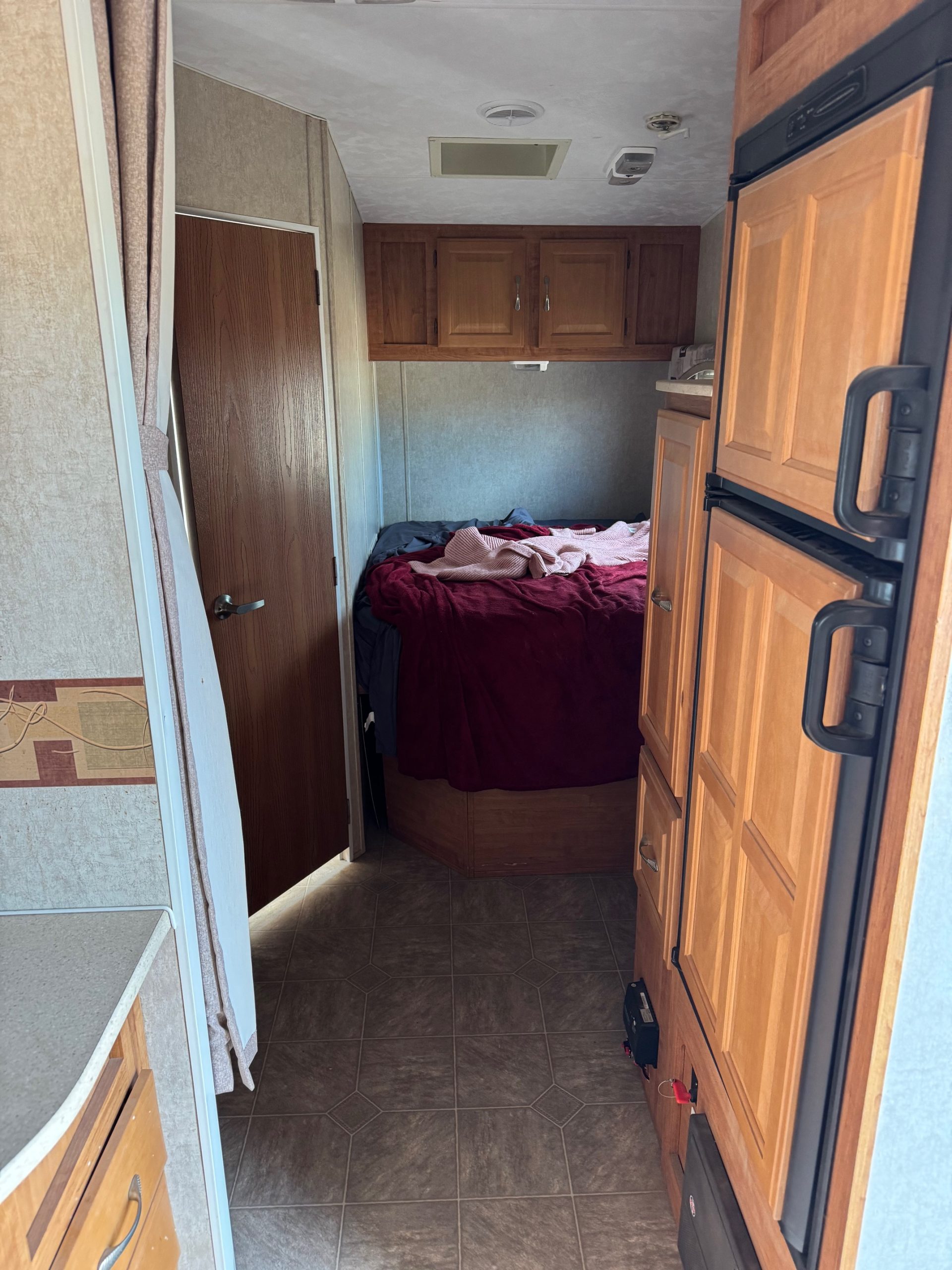 
								2009 Sierra 27ft Toy Hauler full									
