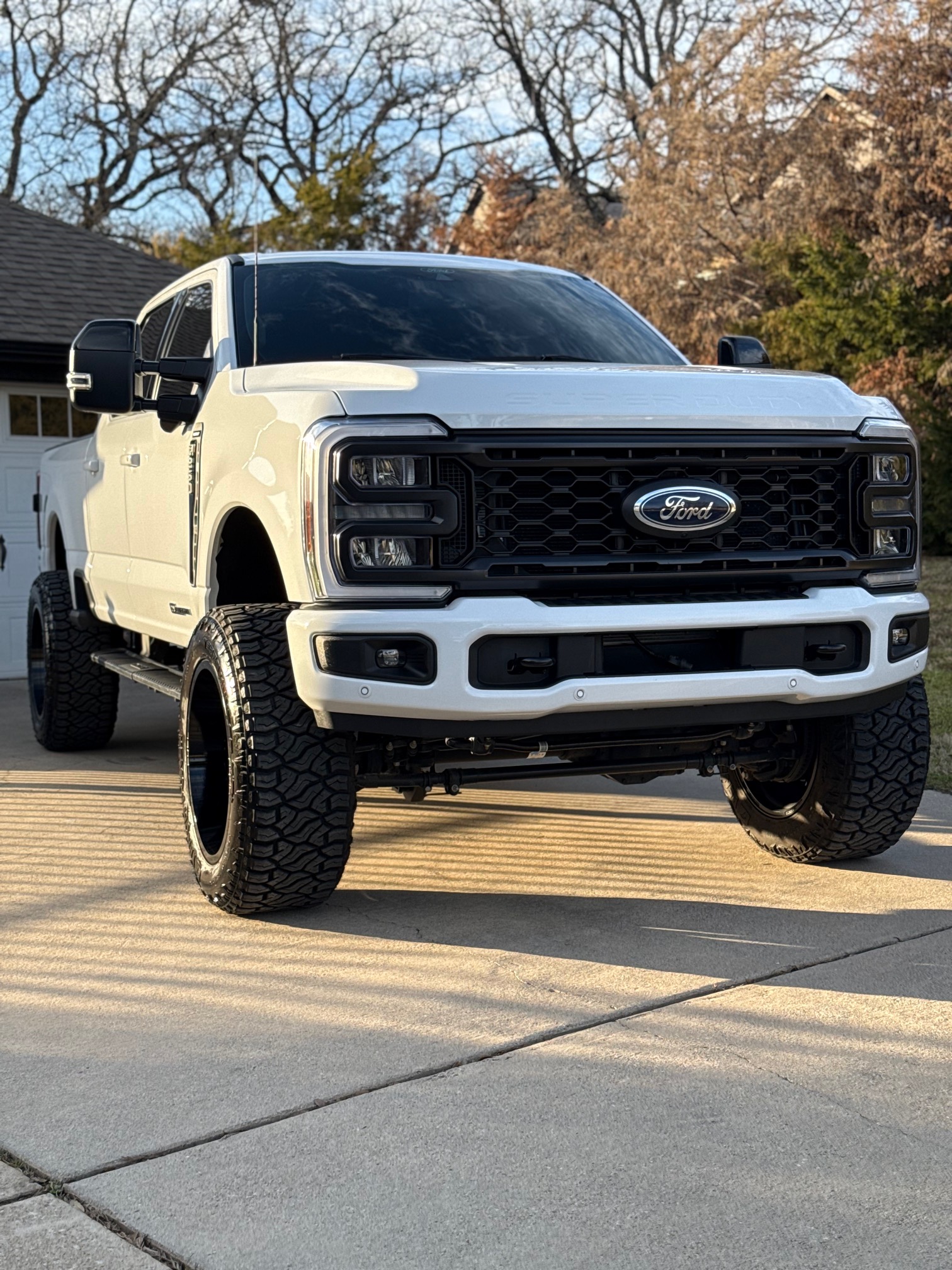 
								2024 F250 Lariat full									