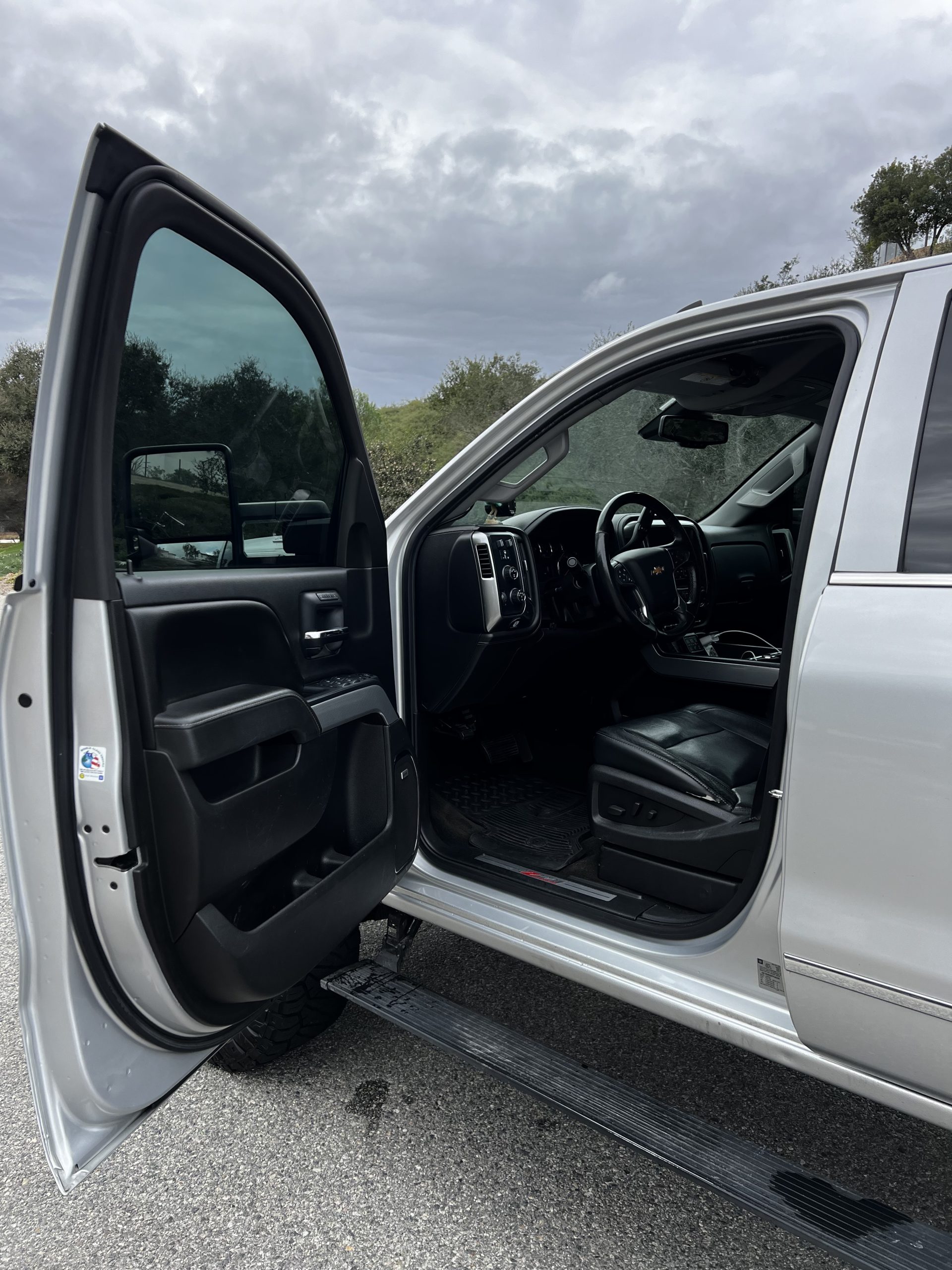 
								2015 Chevrolet 2500 HD LTZ Z71 full									