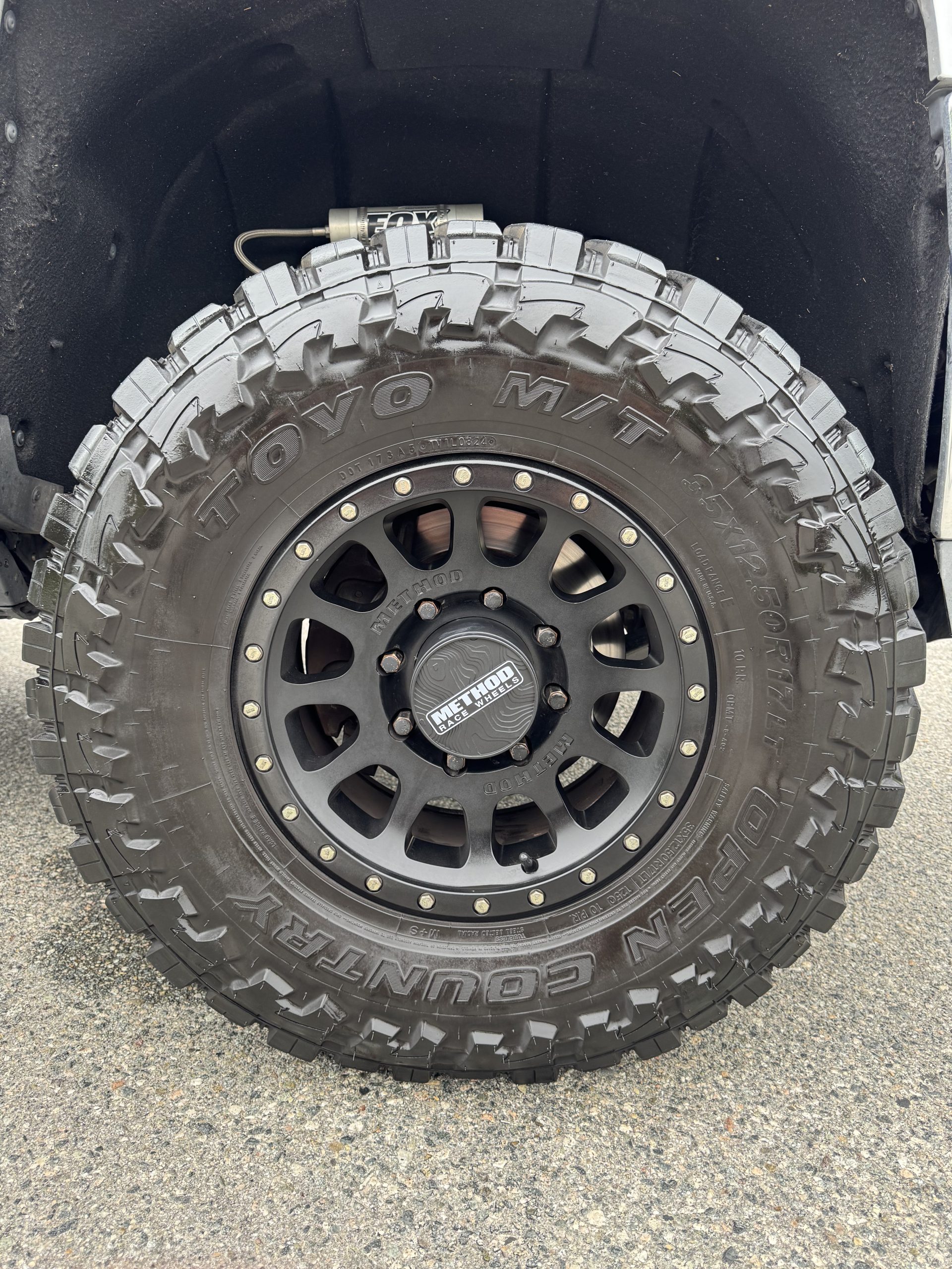 
								2015 Chevrolet 2500 HD LTZ Z71 full									