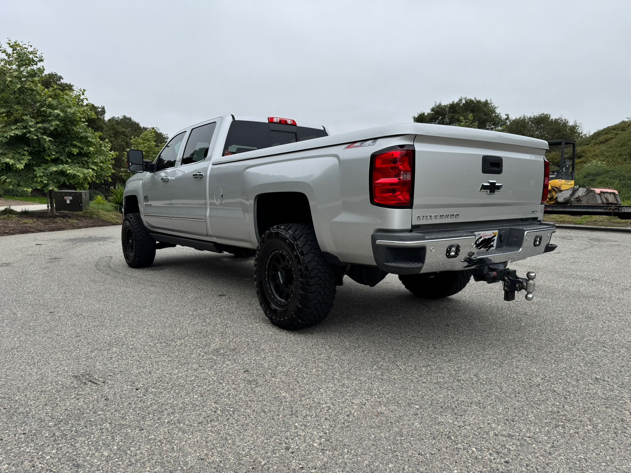 
								2015 Chevrolet 2500 HD LTZ Z71 full									