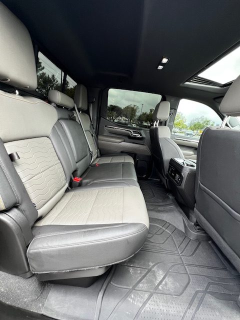 
								2022 Chevrolet Silverado ZR2 full									