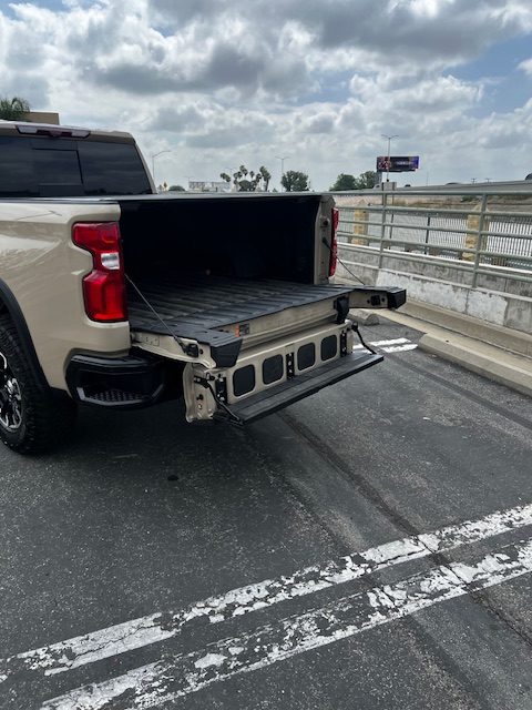 
								2022 Chevrolet Silverado ZR2 full									