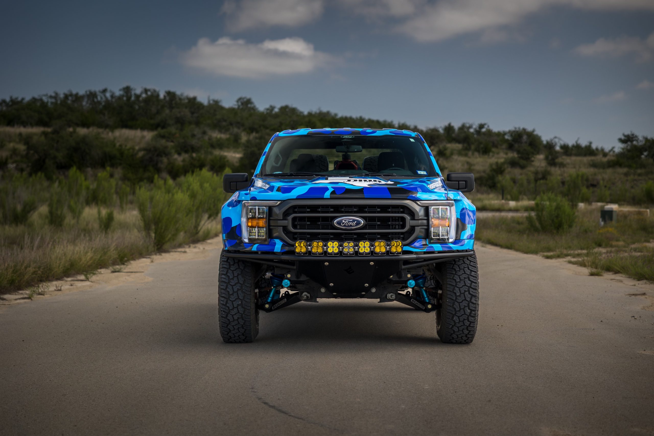 
								2022 F150 XLT 5.0 Crew Cab full									