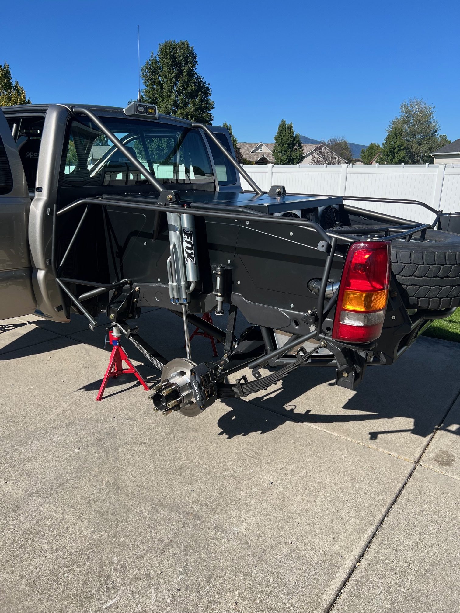 
								2001 Chevy Silverado full									