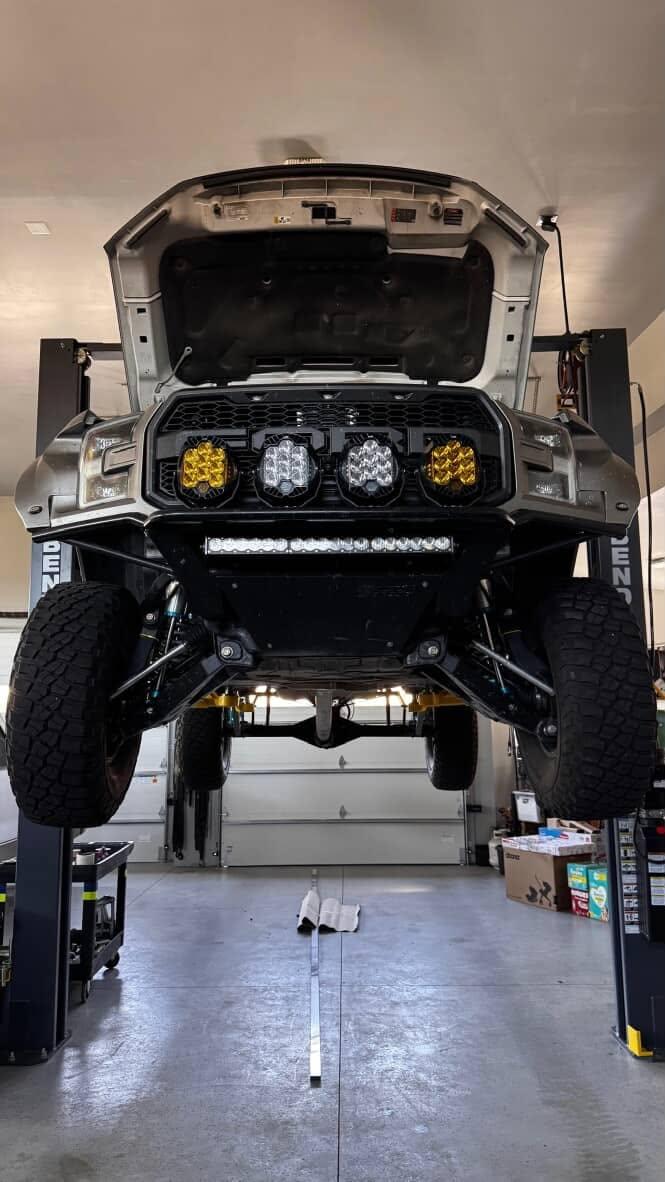 
								2018 Ford Raptor full									