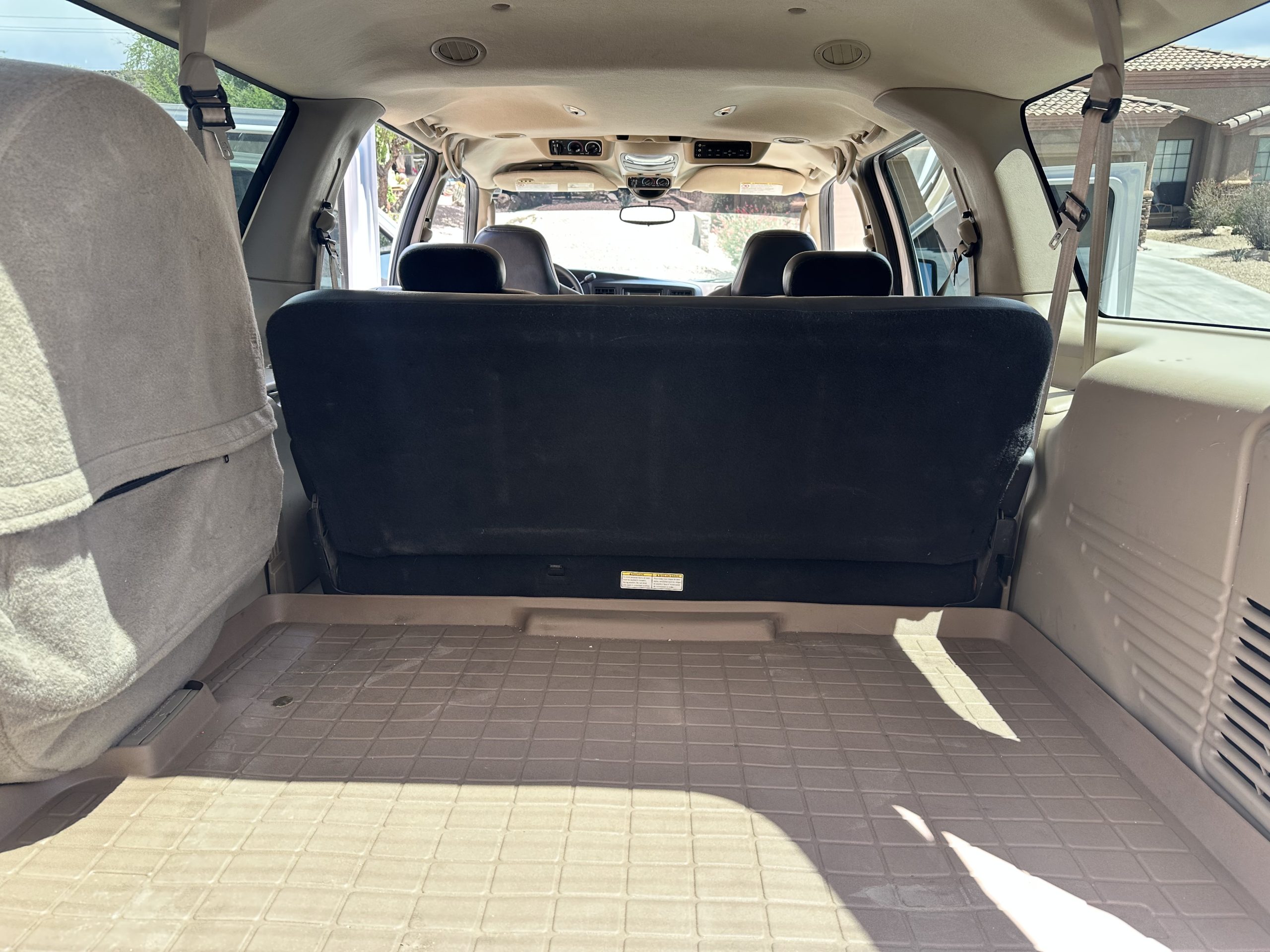 
								2004 Ford Diesel Excursion full									