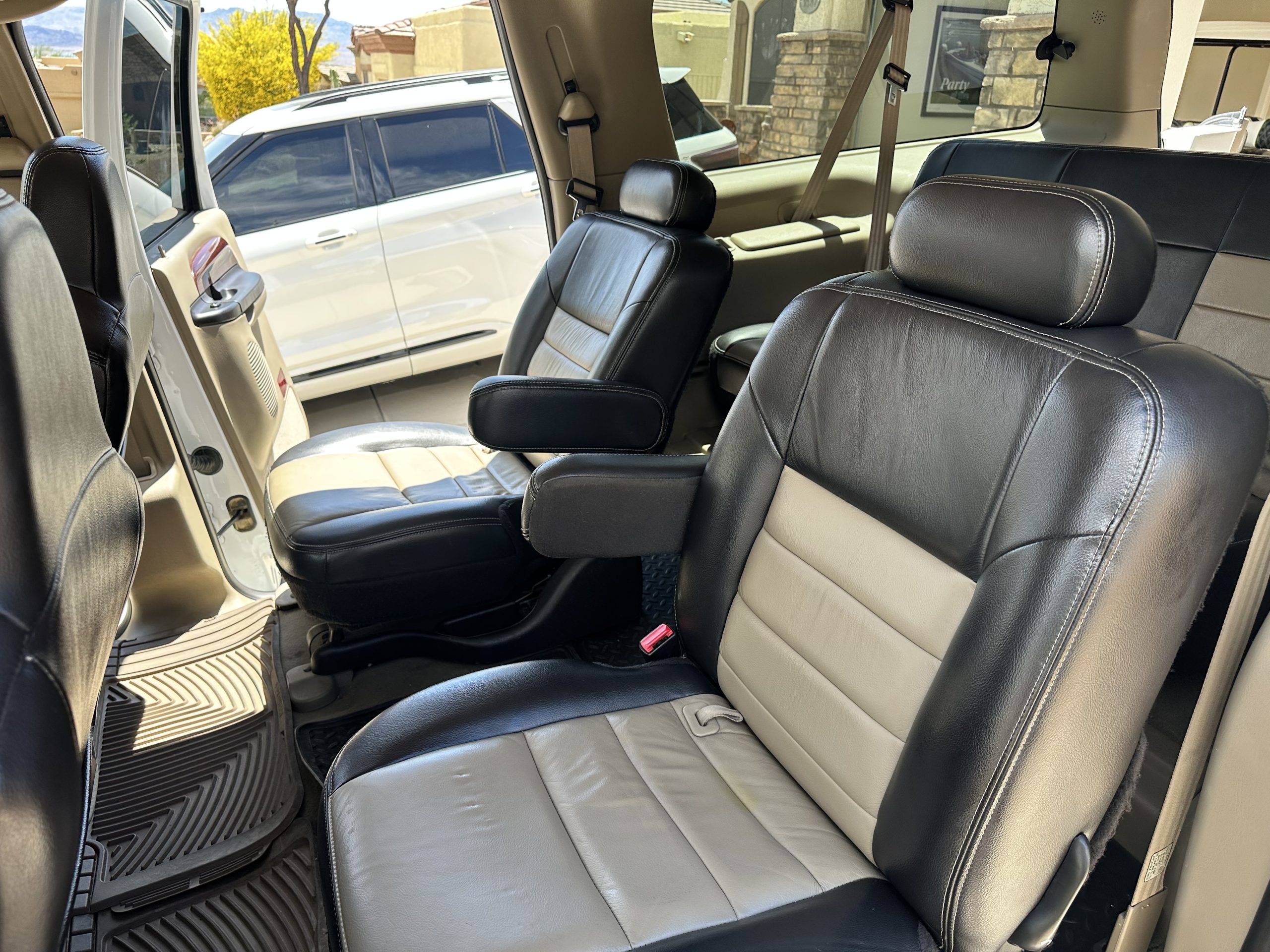 
								2004 Ford Diesel Excursion full									