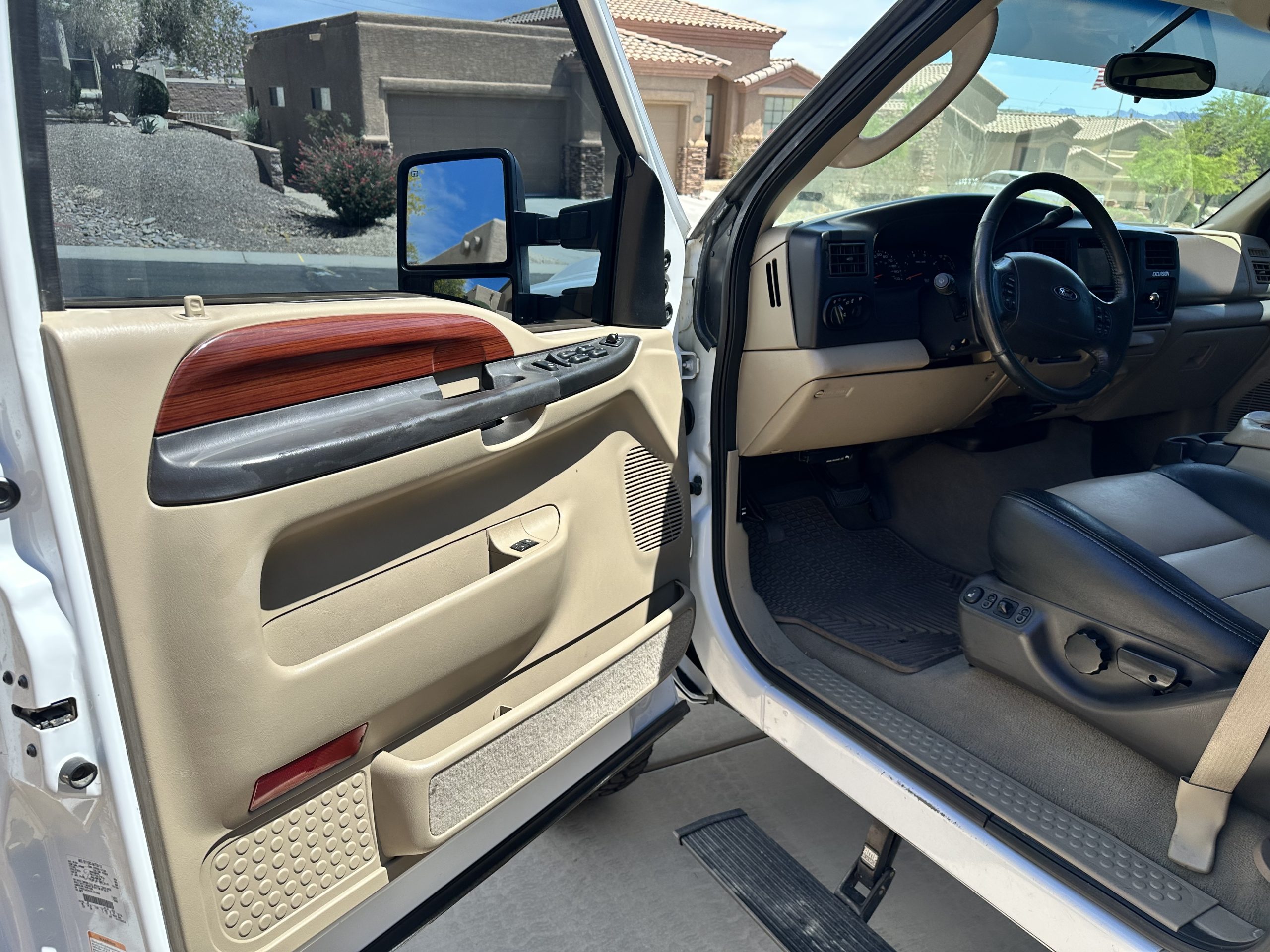 
								2004 Ford Diesel Excursion full									