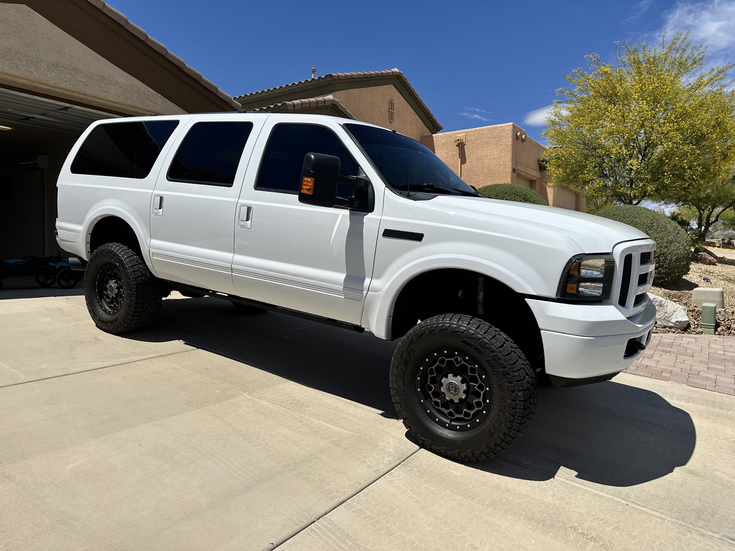 
								2004 Ford Diesel Excursion full									