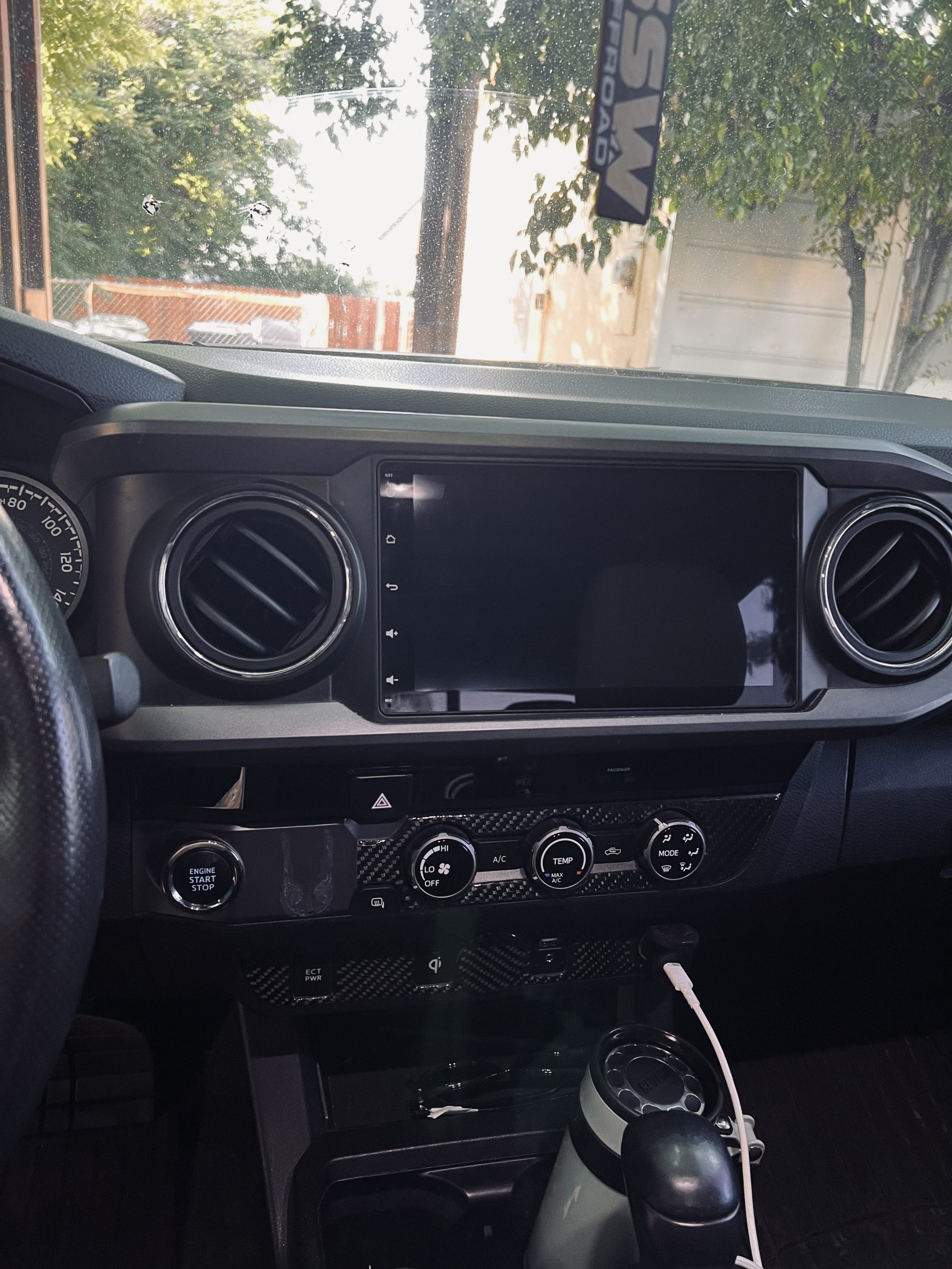 
								2016 Toyota Tacoma trd full									