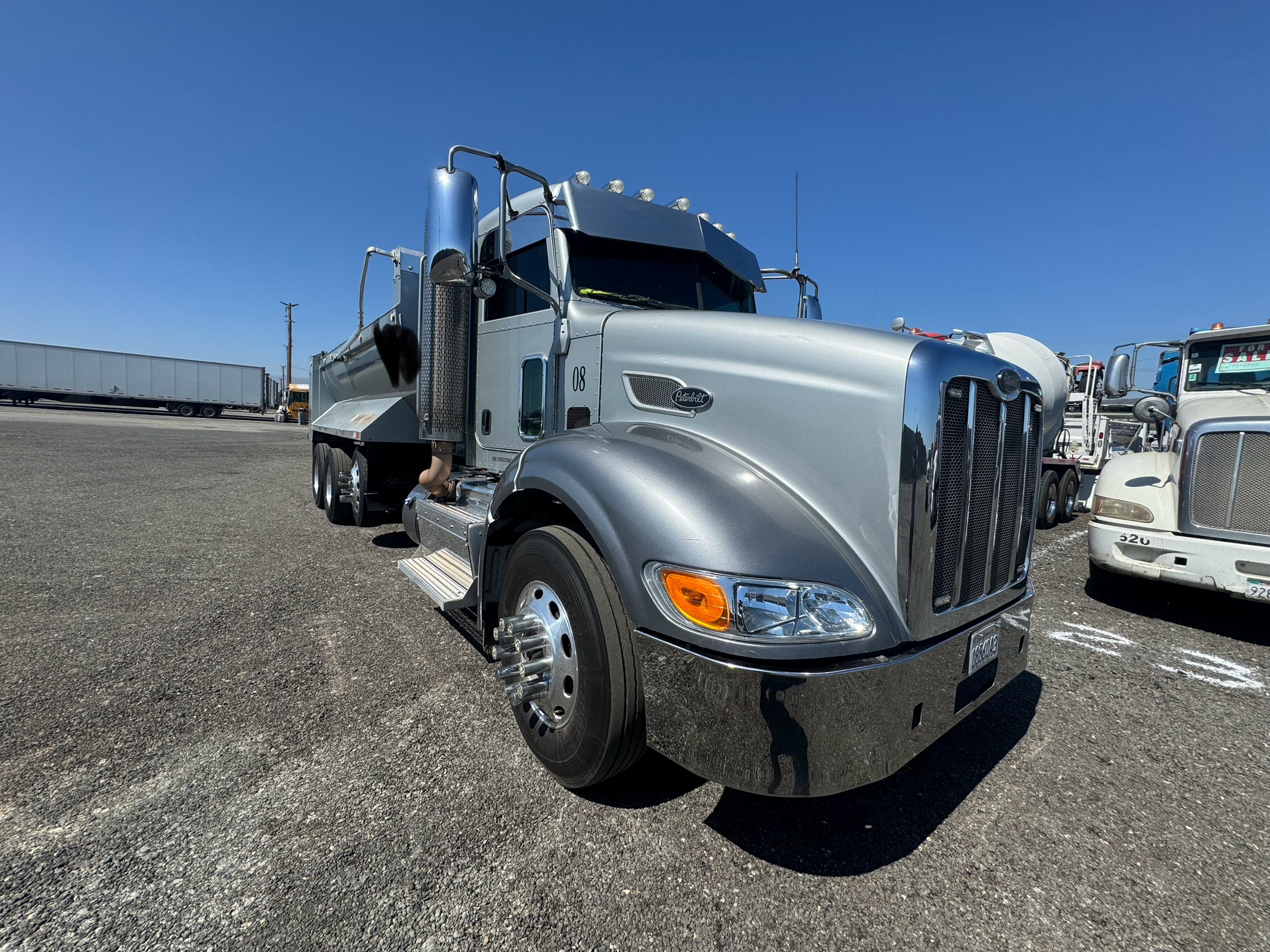 
								2012 Peterbilt 384 Isx12 425hp full									