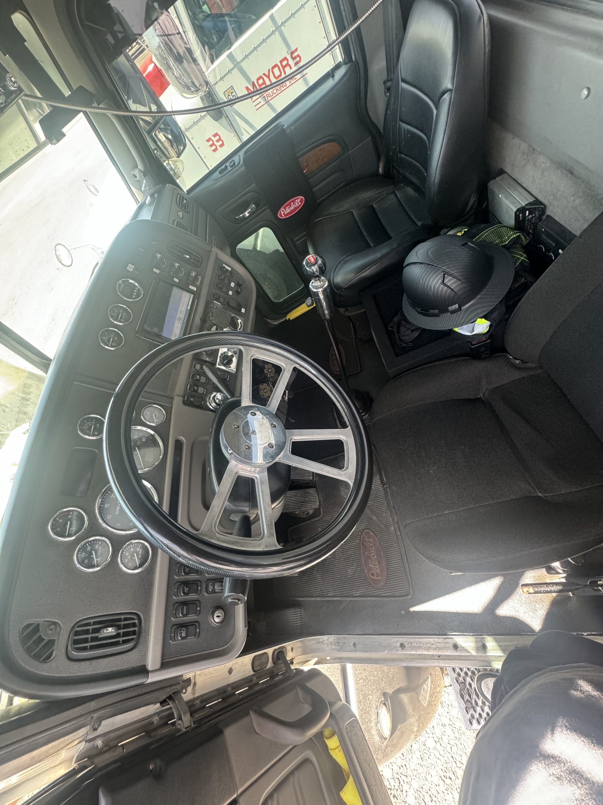 
								2012 Peterbilt 384 Isx12 425hp full									